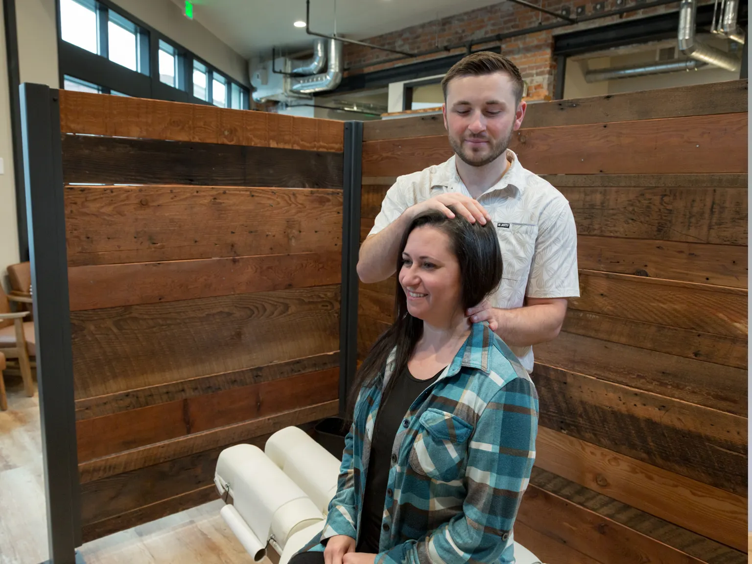 Chiropractor Bellingham WA Dakota Turgeon Adjusting Patient Dakota Turgeon Adjusting a patinets neck and shoulders